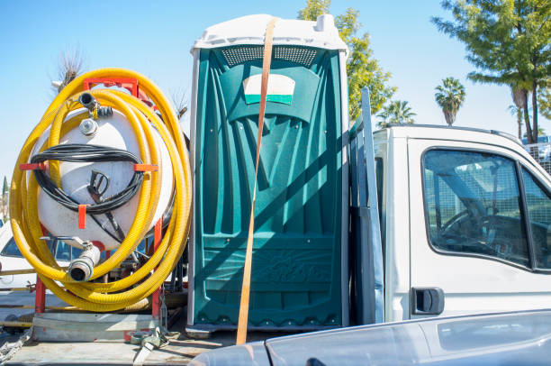 Portable Toilet Options We Offer in Willoughby Hills, OH
